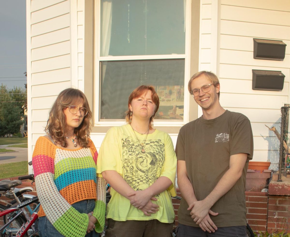 From left: Zoe Knoernschild `24, Lexi Hankenson `24 and Joey Fisk `24