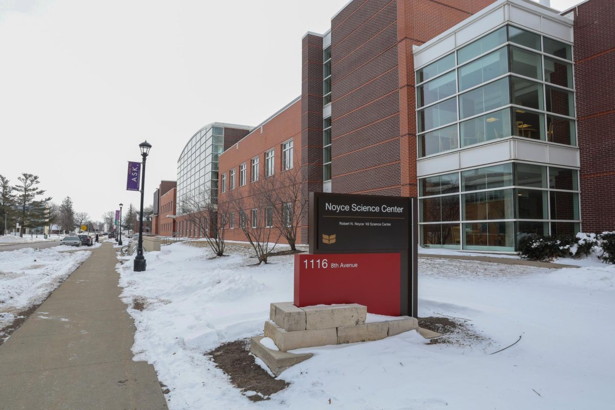 The Robert N. Noyce `49 Science Center, which houses Grinnell's computer science department, on Feb. 17, 2025.